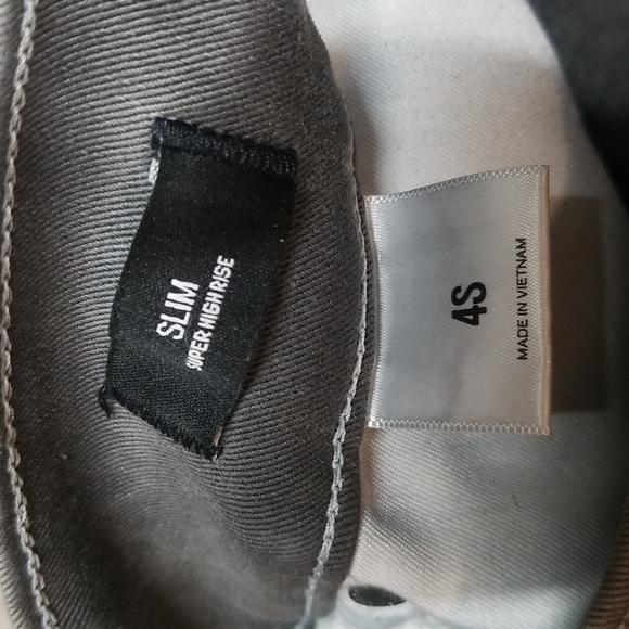 Super High Waisted Slim Jeans - Picture 5 of 5